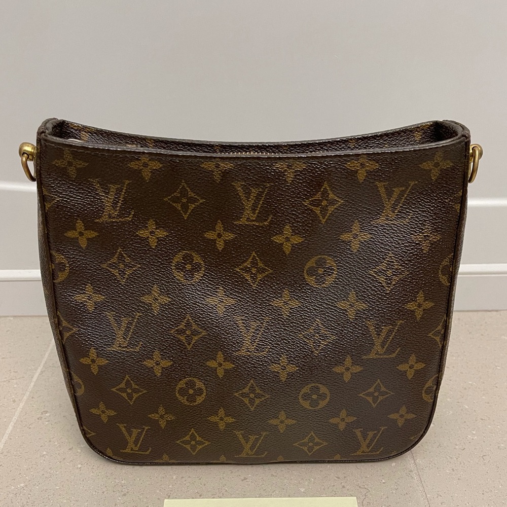 *SOLD*Louis Vuitton Looping MM *converted